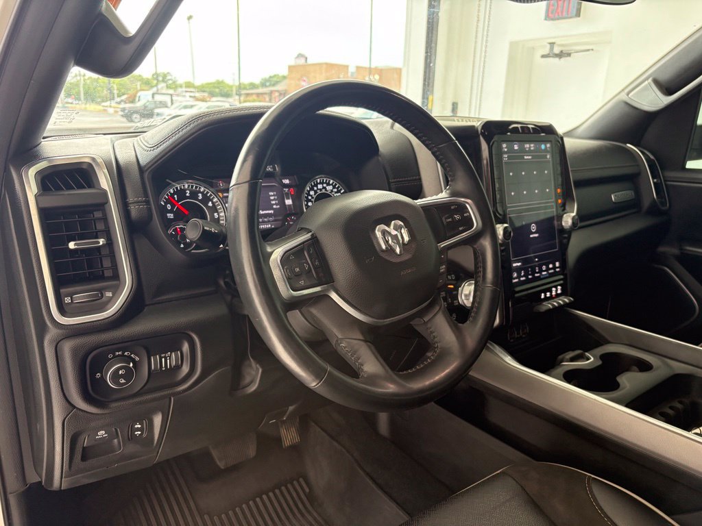 Used 2023 RAM 1500 Laramie AWD/4WD image 2