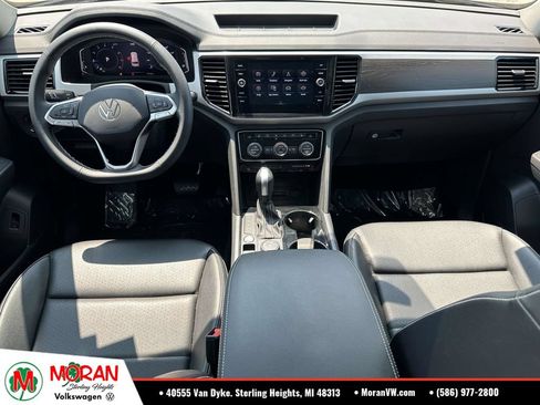 Certified 2023 Volkswagen Atlas SE w/ Panoramic Sunroof Package AWD/4WD image 15