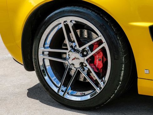 Used 2008 Chevrolet Corvette Z06 w/ Preferred Equipment Group image 44