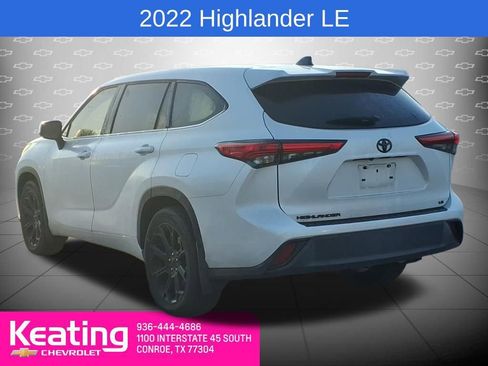 Used 2022 Toyota Highlander LE image 2