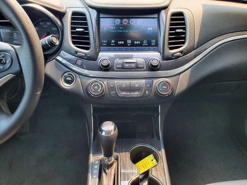 Used 2019 Chevrolet Impala LS FWD image 9