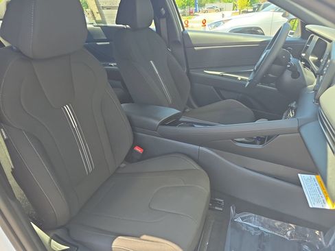 New 2026 Hyundai Elantra SEL Sport Premium FWD image 10