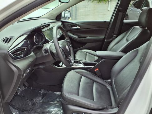 Used 2023 Buick Encore GX Essence w/ Experience Buick Package FWD image 16