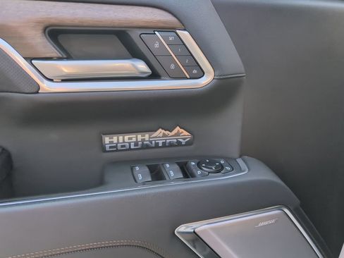 Used 2023 Chevrolet Silverado 1500 High Country w/ High Country Premium Package AWD/4WD image 20