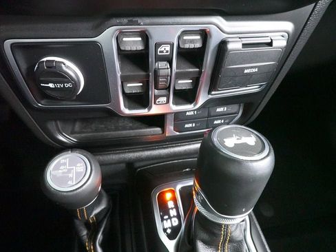 Used 2023 Jeep Wrangler Unlimited Sahara AWD/4WD image 18