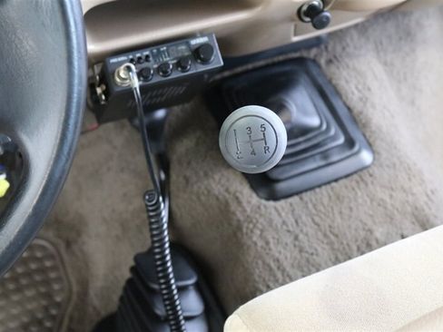 Used 1999 Ford F250 XLT AWD/4WD image 87