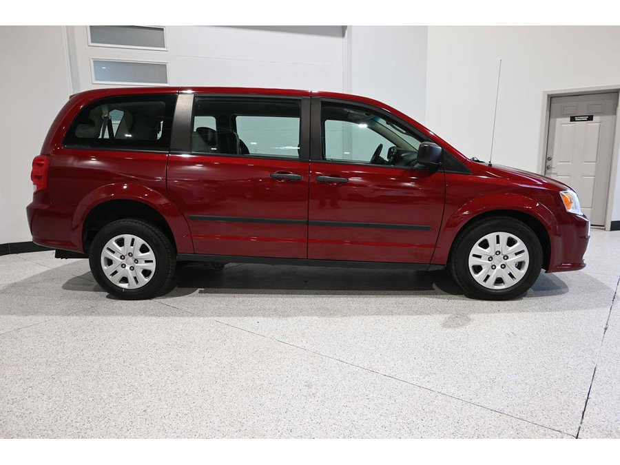 Used 2015 Dodge Grand Caravan American Value Package FWD image 5