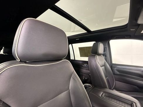 Used 2021 GMC Yukon XL SLT w/ SLT Premium Package RWD image 38