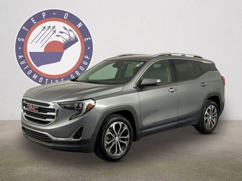 Used 2019 GMC Terrain SLT w/ Preferred Package image 2