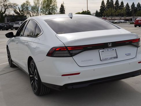 Used 2023 Honda Accord Touring image 12