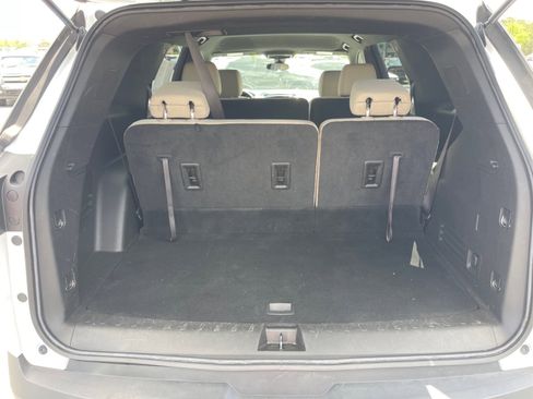 Used 2023 Chevrolet Traverse LS image 14