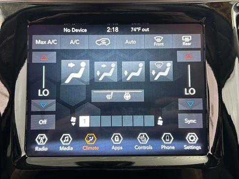 Used 2019 Jeep Cherokee Limited AWD/4WD image 7