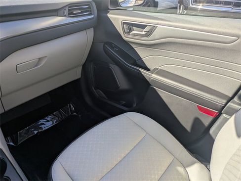 Used 2024 Ford Escape Active image 14