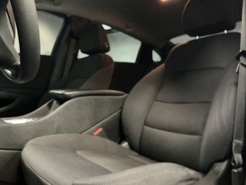 Used 2022 Chevrolet Malibu LT image 11