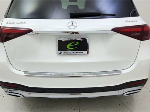 Used 2025 Mercedes-Benz GLE 350 4MATIC w/ AMG Line Exterior image 11