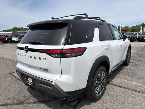 New 2026 Nissan Pathfinder Platinum w/ Cargo Package AWD/4WD image 5
