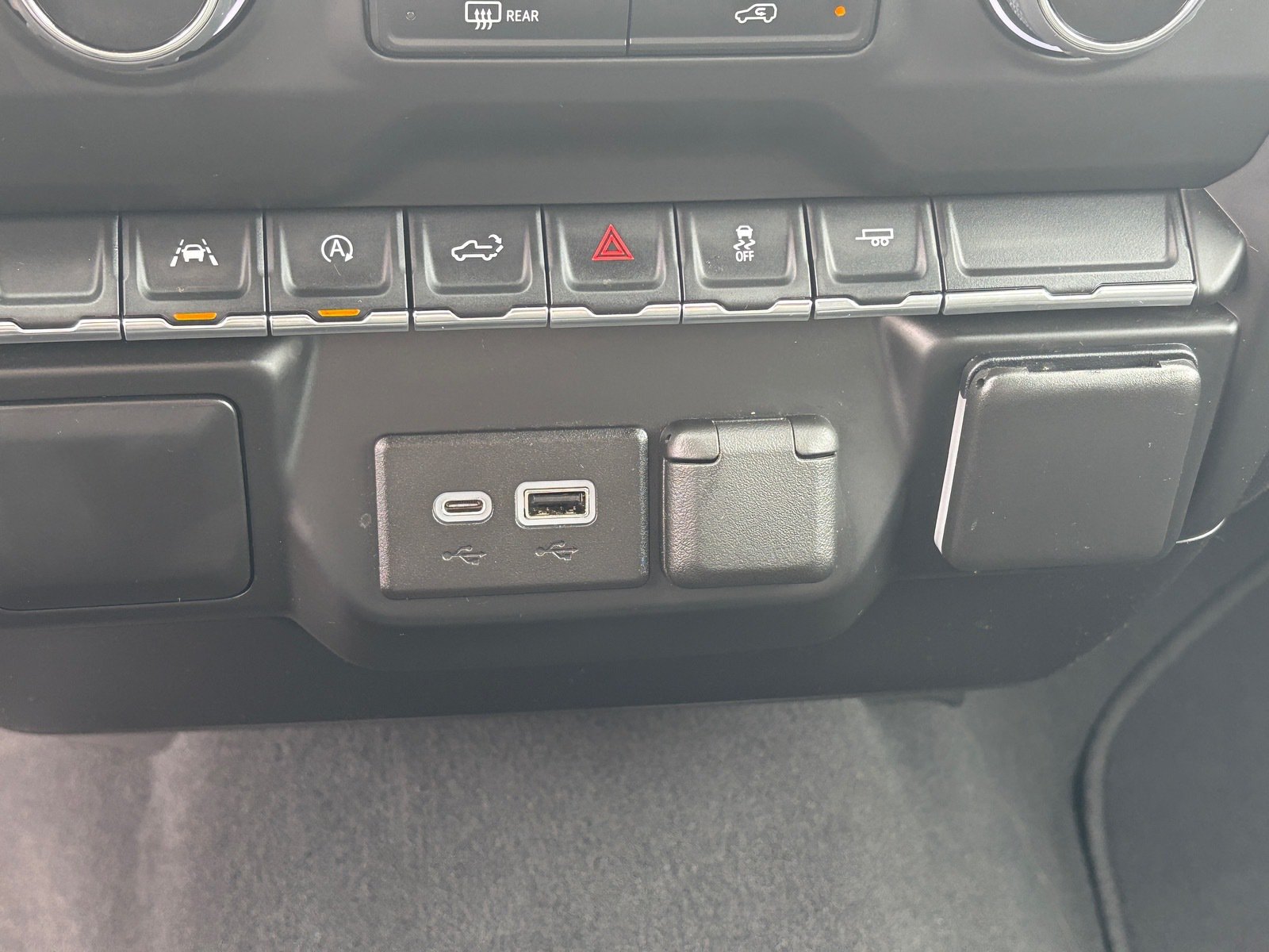 Used 2023 Chevrolet Silverado 1500 Custom RWD image 30
