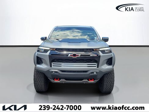 Used 2024 Chevrolet Colorado ZR2 AWD/4WD image 2