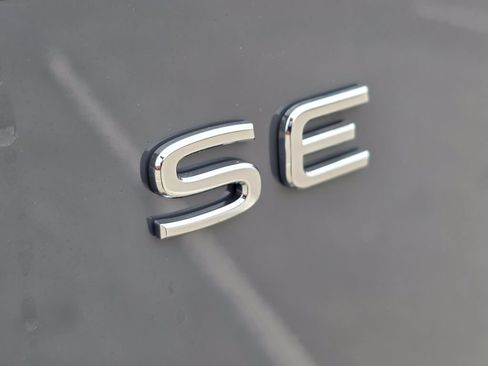 New 2026 Volkswagen Atlas SE FWD image 8