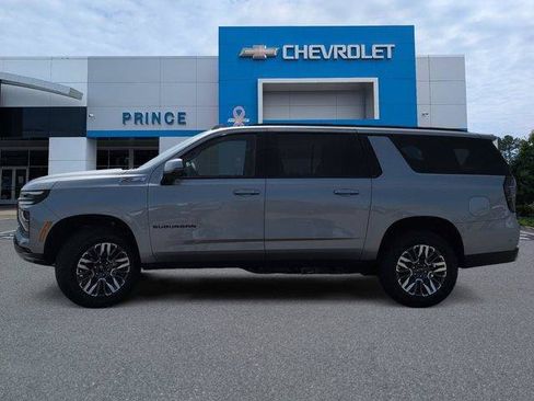 New 2026 Chevrolet Suburban Z71 w/ Comfort Package AWD/4WD image 12