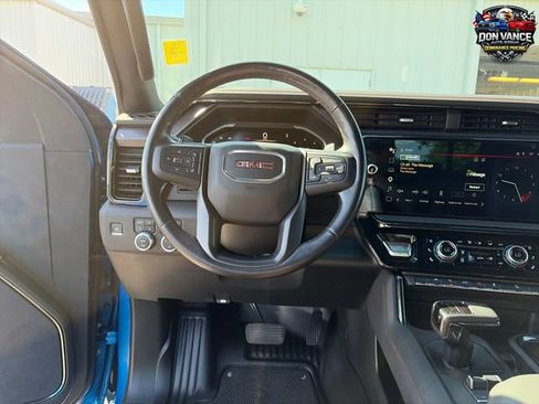 Used 2022 GMC Sierra 1500 AT4 w/ AT4 Preferred Package AWD/4WD image 14