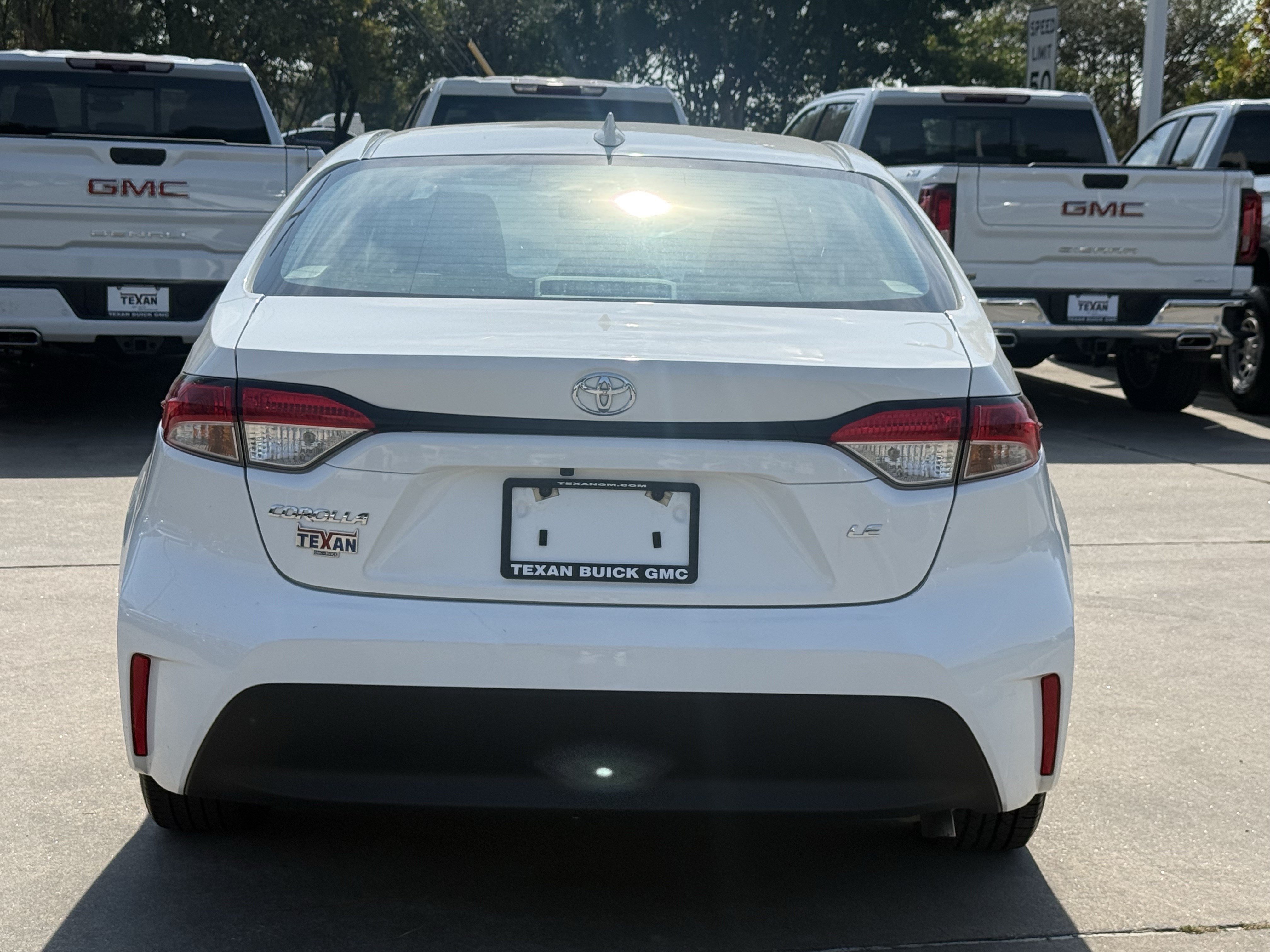 Used 2024 Toyota Corolla LE FWD image 6