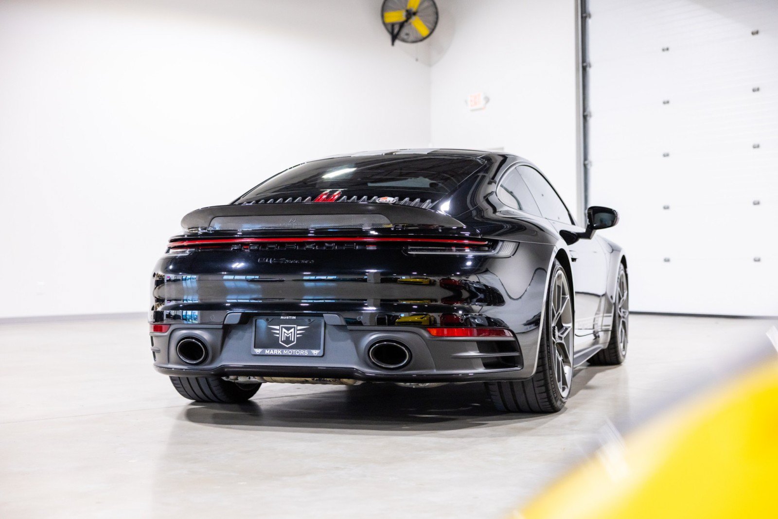Used 2020 Porsche 911 Carrera RWD image 4