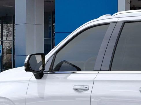 New 2026 Chevrolet Suburban LT w/ Comfort Package image 12