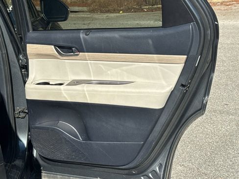 Used 2021 Hyundai Palisade SEL w/ Premium Package image 16