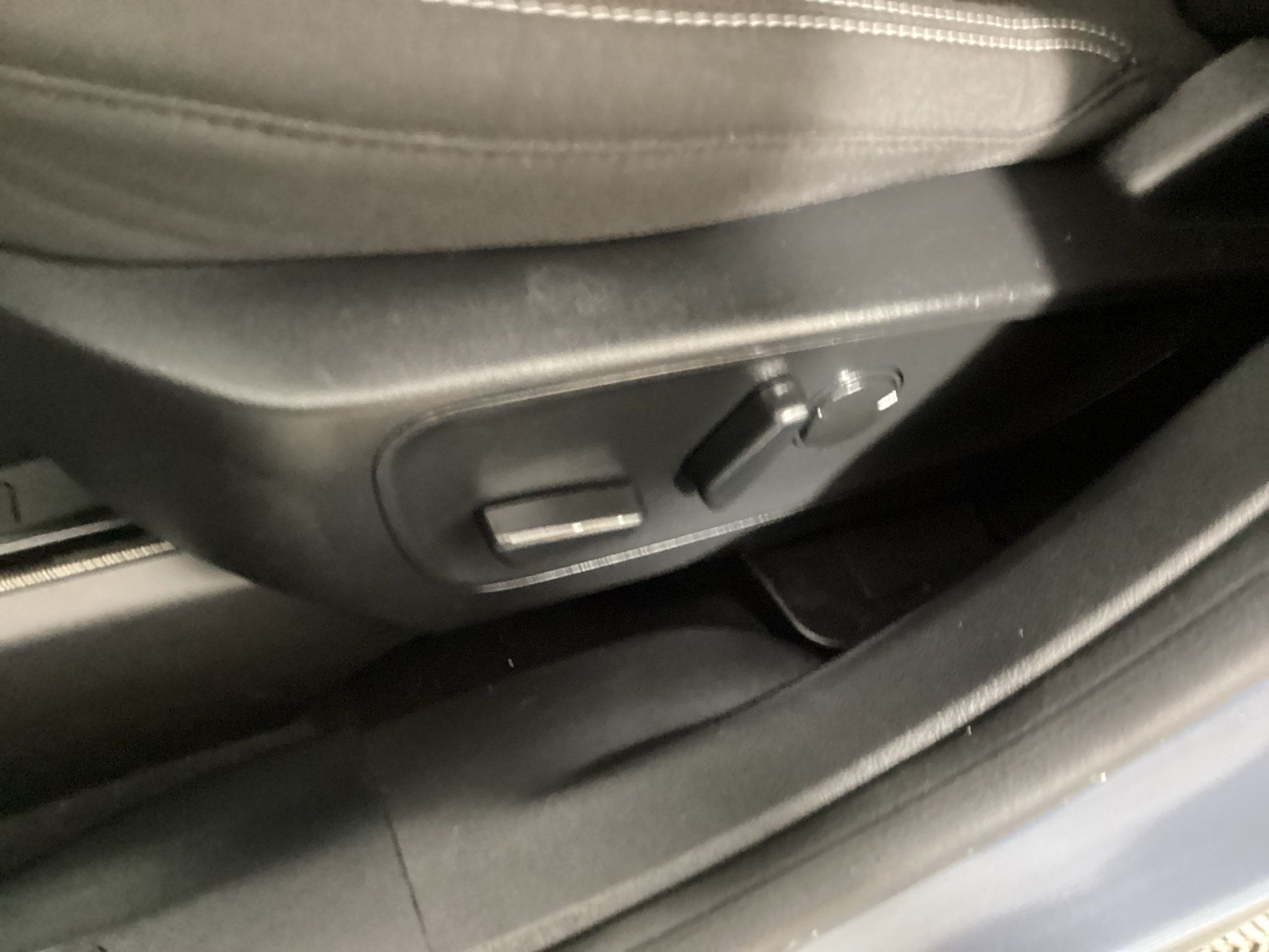 Certified 2023 Ford Escape Active AWD/4WD image 15