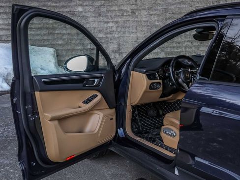 Used 2017 Porsche Macan image 22