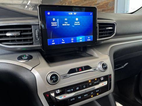 Used 2021 Ford Explorer XLT w/ Equipment Group 202A RWD image 32
