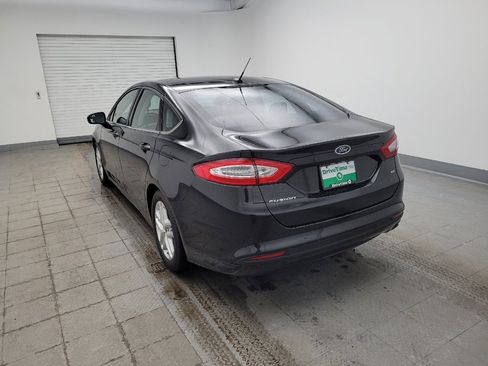Used 2015 Ford Fusion SE image 5