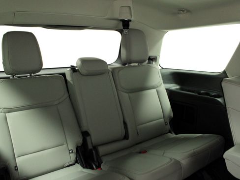 Used 2025 Ford Expedition Active image 22