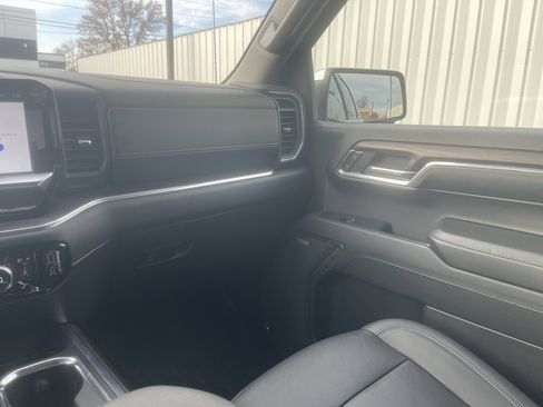 Used 2024 GMC Sierra 1500 SLT w/ SLT Premium Package image 20