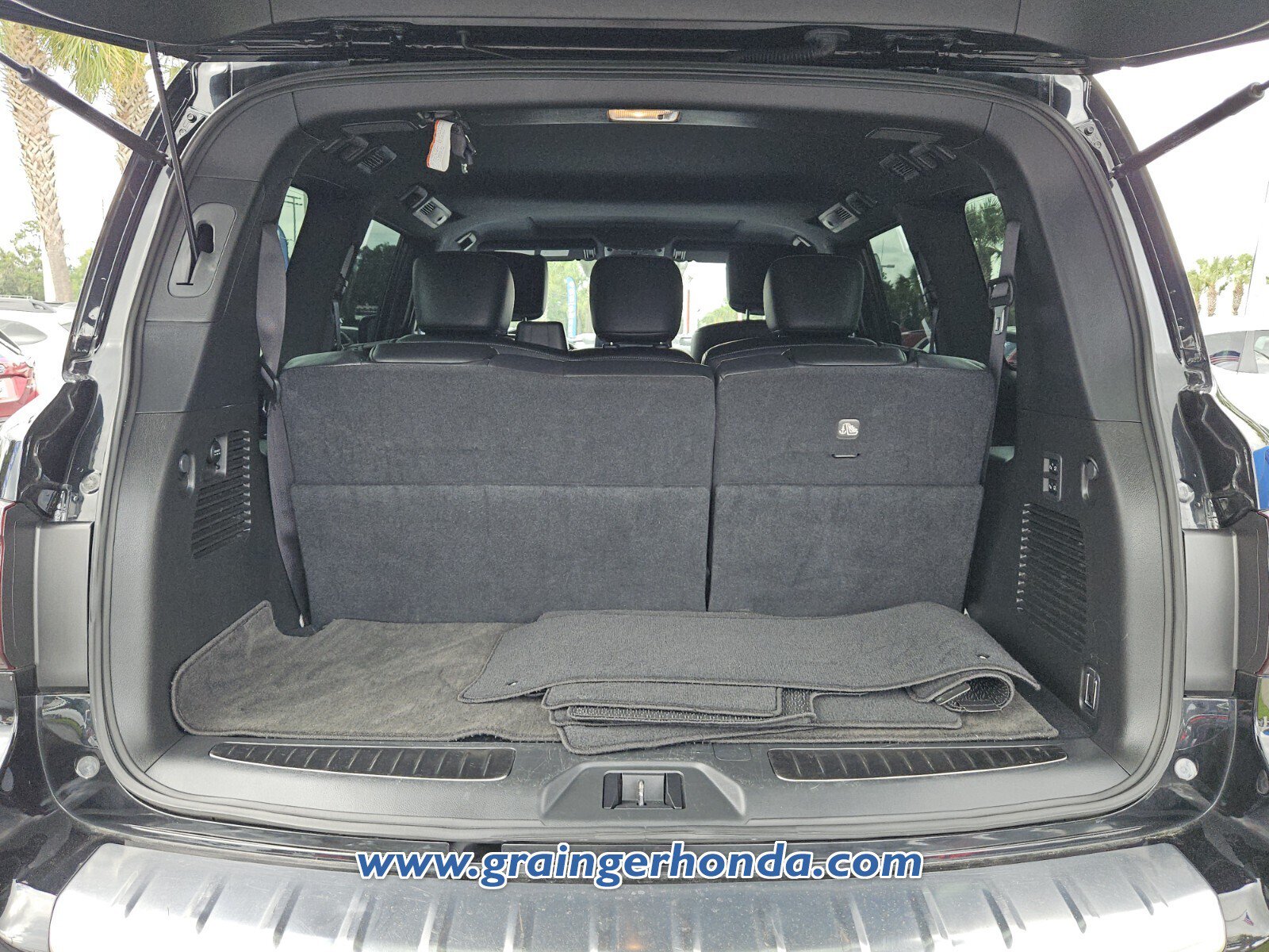 Used 2022 INFINITI QX80 Sensory w/ Cargo Package AWD/4WD image 13