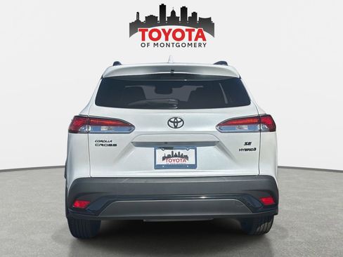 Used 2024 Toyota Corolla Cross SE image 4