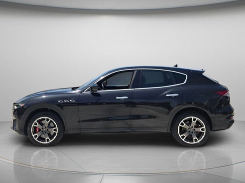 Used 2022 Maserati Levante Modena AWD/4WD image 3