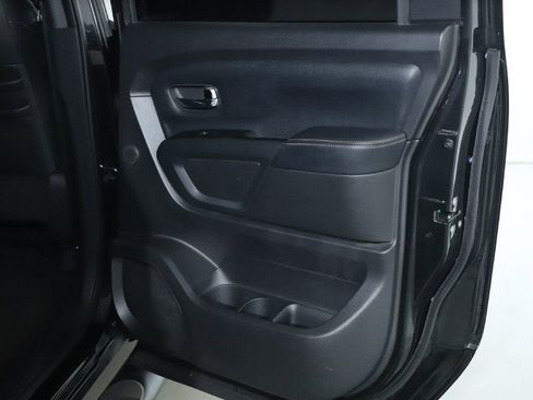 Used 2019 Nissan Titan SL w/ Midnight Edition image 32