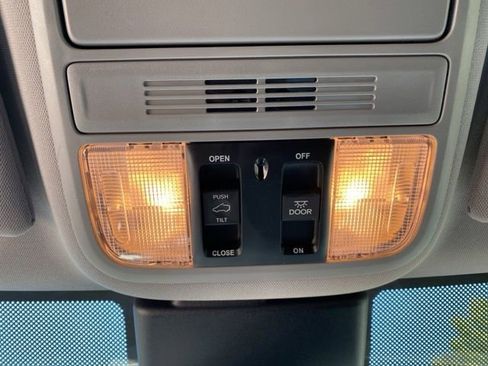 Used 2024 Honda Odyssey EX-L image 17