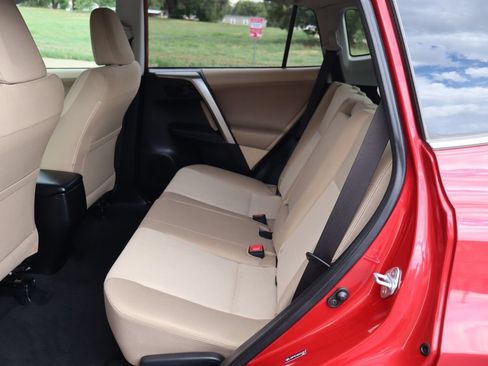 Used 2013 Toyota RAV4 XLE AWD/4WD image 20