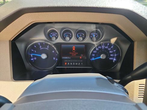 Used 2014 Ford F250 Lariat w/ Lariat Interior Package image 22