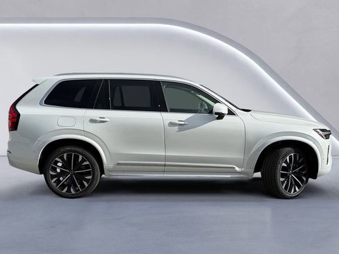 New 2026 Volvo XC90 B6 Ultra w/ Protection Package image 3