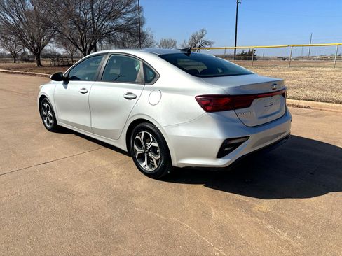 Used 2021 Kia Forte LXS image 6