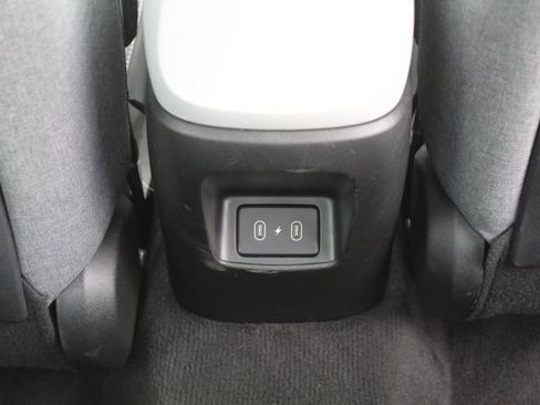 Used 2024 Hyundai Elantra Limited FWD image 16
