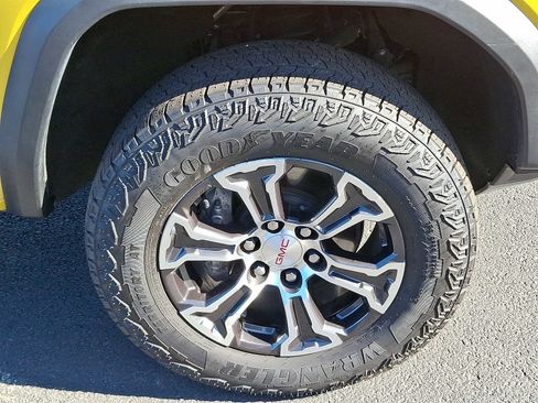 Used 2023 GMC Canyon AT4 w/ Canyon Safety Plus Package image 10