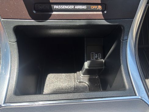 Used 2021 Ford Edge Titanium FWD image 26
