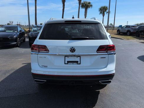 Used 2021 Volkswagen Atlas SEL Premium image 5