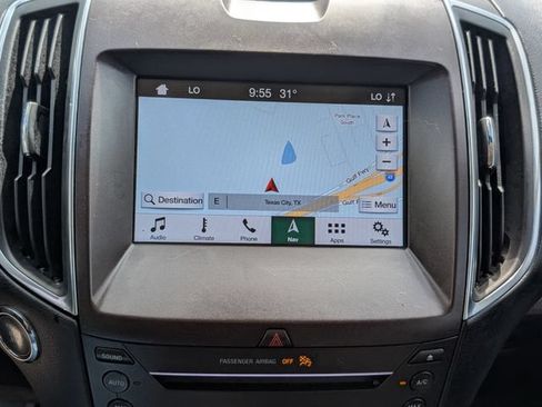 Used 2019 Ford Edge Titanium FWD image 19