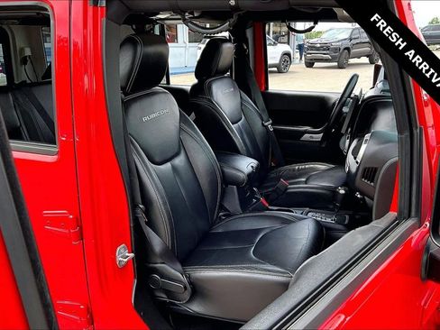 Used 2015 Jeep Wrangler Unlimited Rubicon AWD/4WD image 26